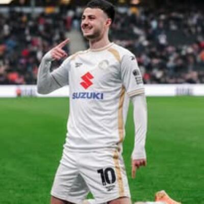 Lot 20 - Aaron Collins Signed Match Worn Shirt