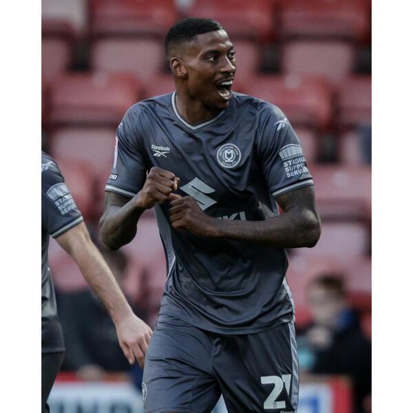 Lot 15 - Marvin Ekpiteta Signed Match Worn Boots